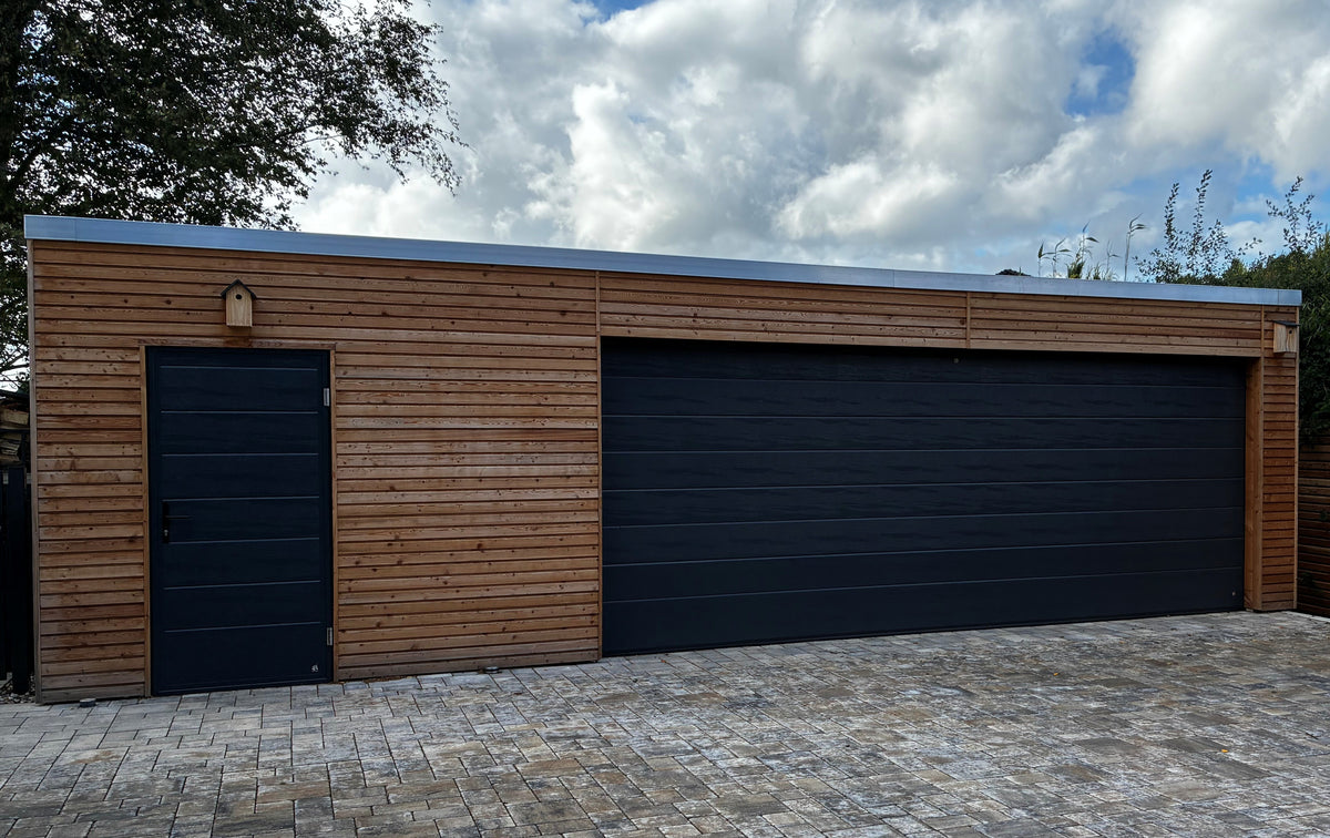 Geschlossener Carport NATUR