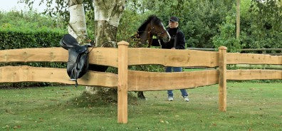 Naturzaun "Bonanza" aus sägerauen Brettern - FREESE Holz