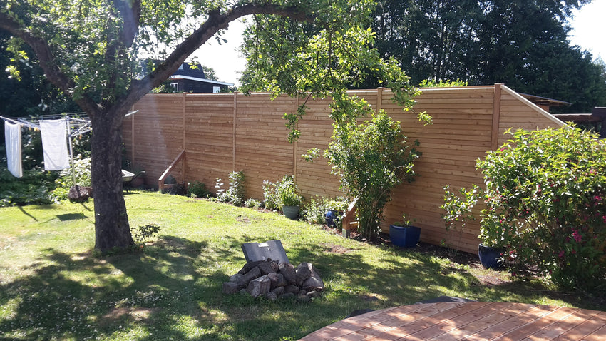 Rhombuszäune aus sibirischer Lärche, blickdicht, maßgefertigt - FREESE Holz