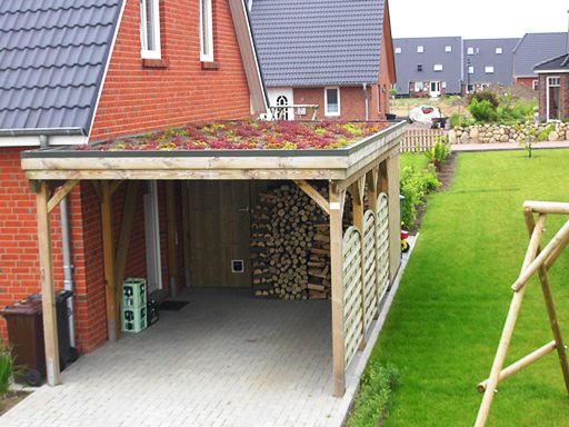 Gründach-Carport - Das massive Holzcarport mit Dachbegrünung von FREESE Holz - FREESE Holz 