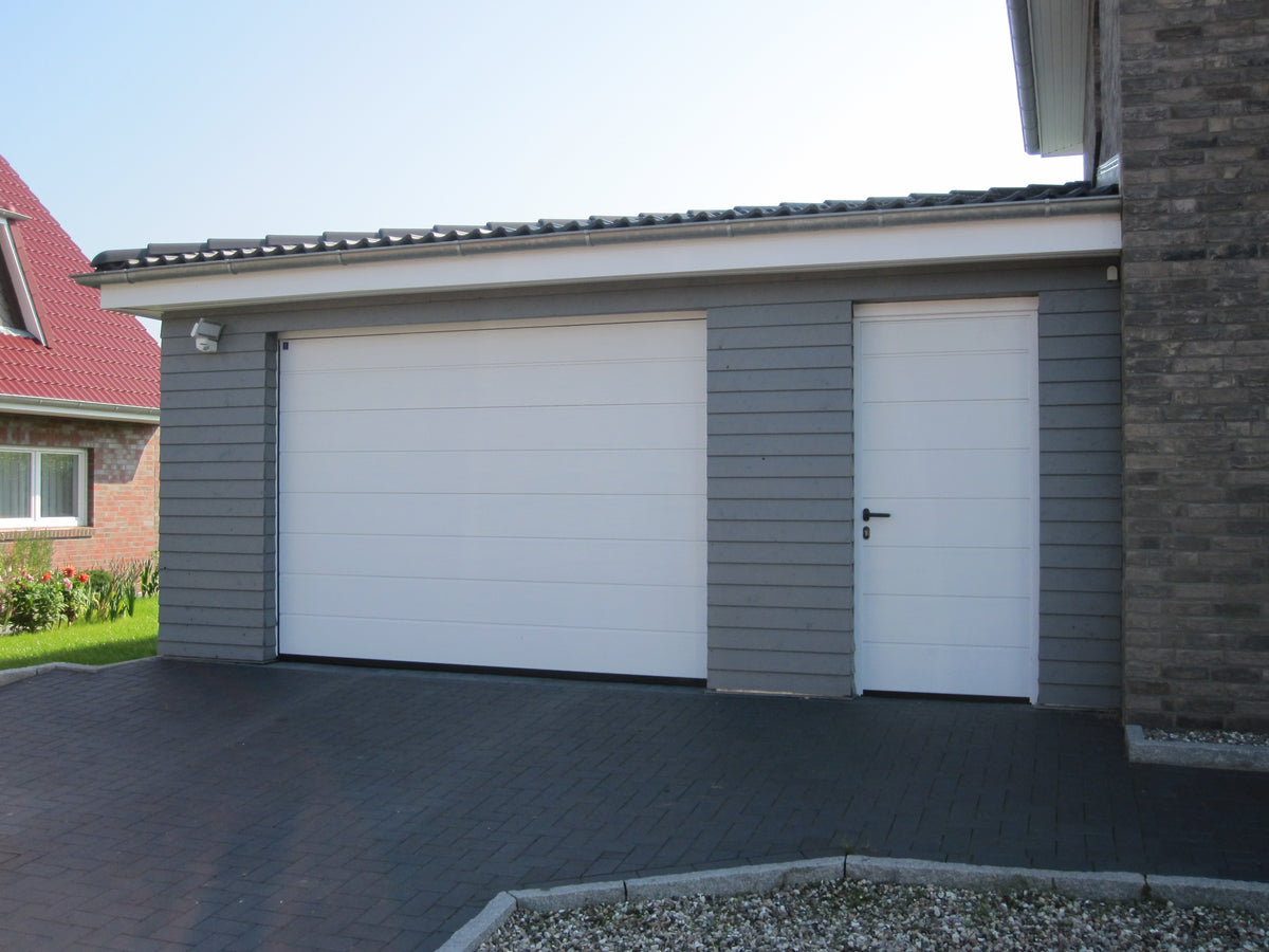 Holzgarage Walmdach