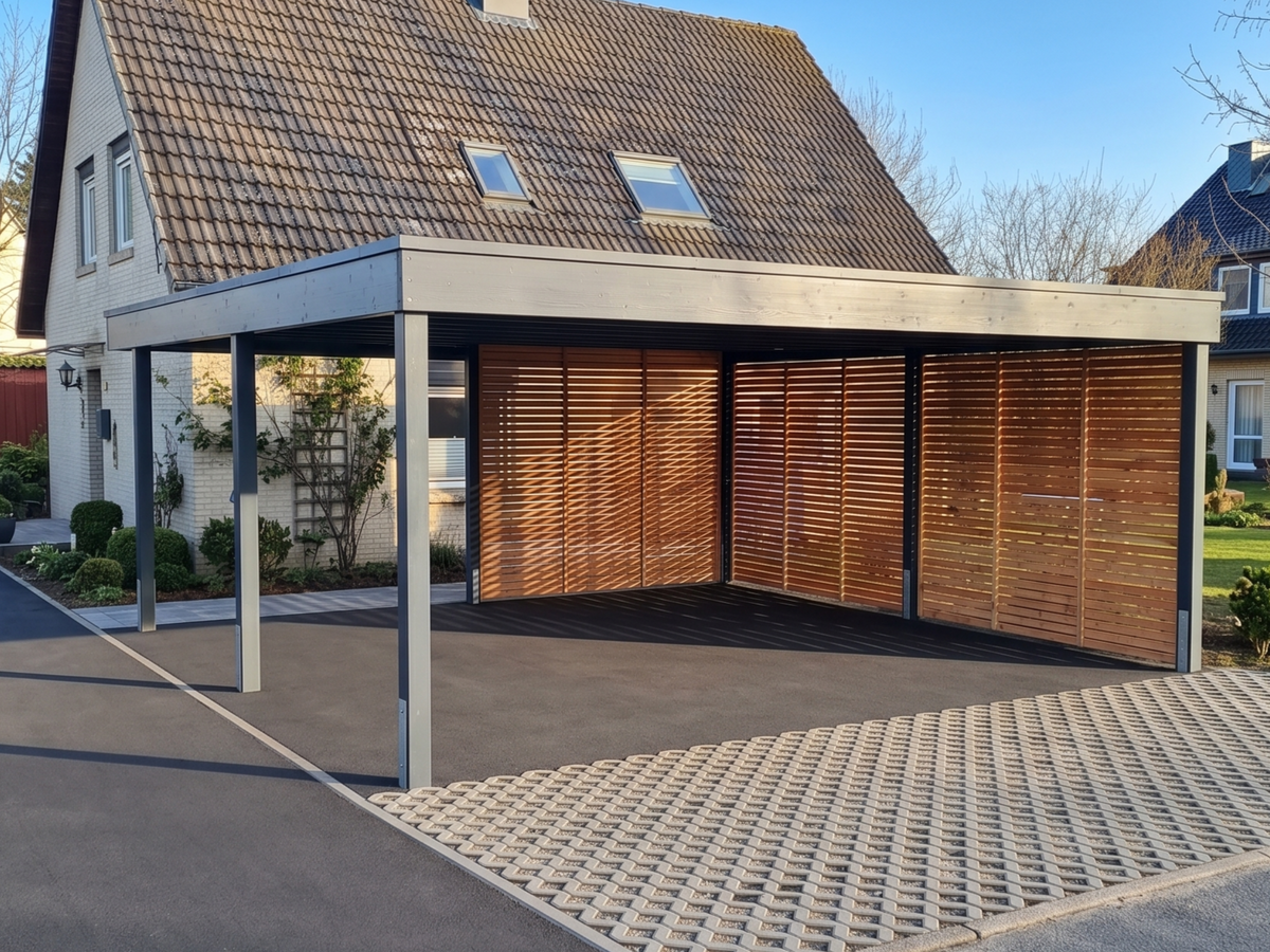 Moderner Carport mit Rhombusleisten