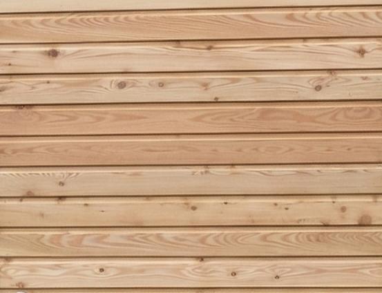 Rhombusfassade aus Lärche