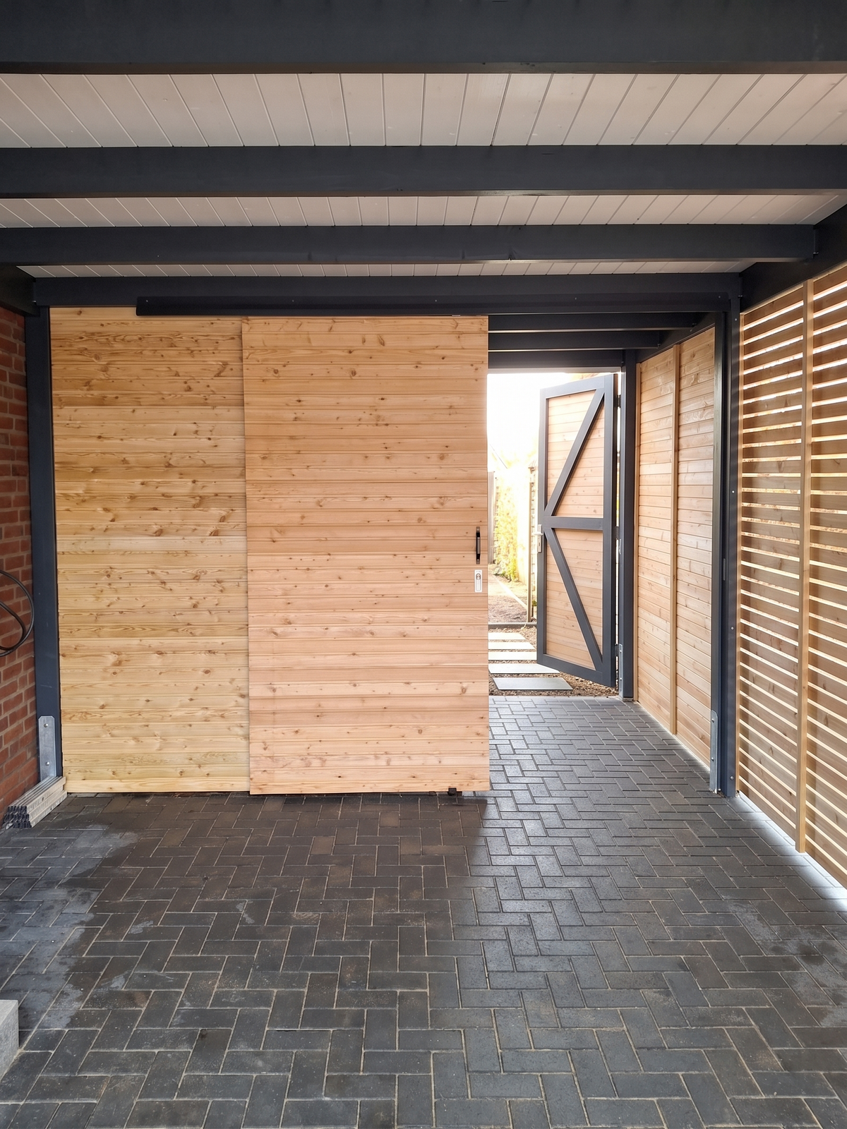 Schiebetür für Carport Klare Linie