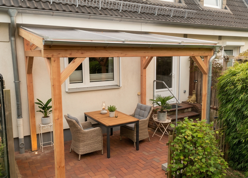 Freistehendes Terrassendach mit Stegplatten (16 mm Polycarbonat) – maßgefertigt aus BSH