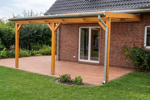 Terrassendach mit Wandanbau aus Glas (VSG) – maßgefertigt aus BSH