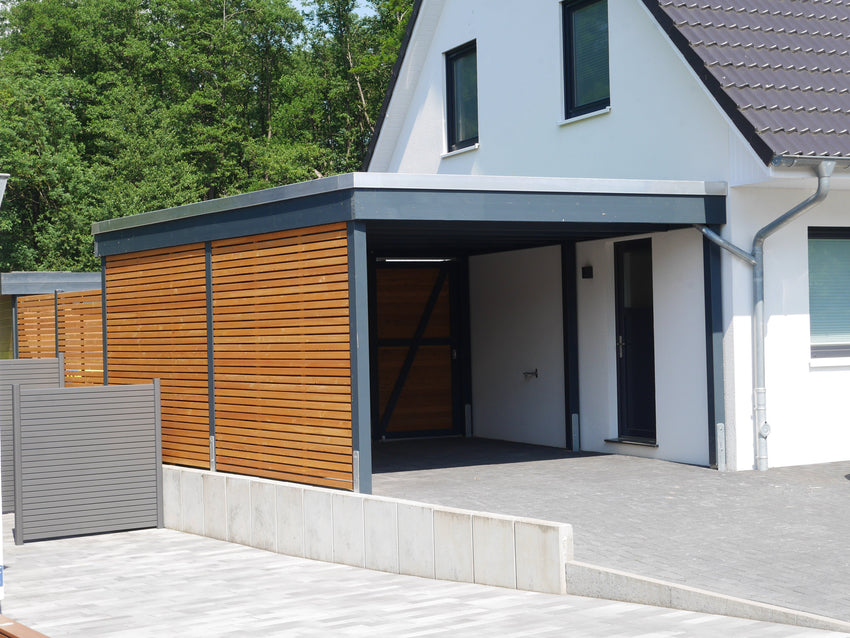Modernes Gründach-Carport KLARE LINIE ohne Abstellraum (Einzelcarport) - FREESE Holz 