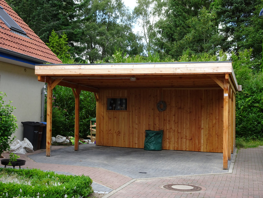 Doppelcarport CLASSIC Holzblende mit Abstellraum (Verkleidung: Klassisches Duoprofil) - FREESE Holz 