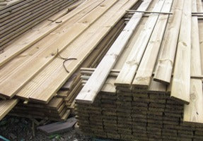 Bretter Kiefer/Fichte kdi, allseitig gehobelt, gefast - FREESE Holz 